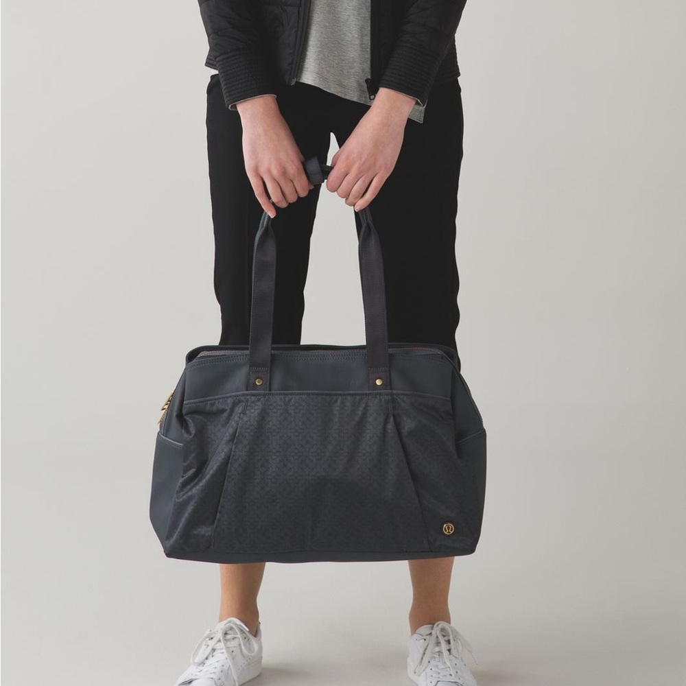 Lululemon Om the Day gym bag